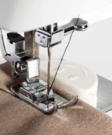 magnetic seam guide